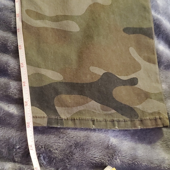 TIME AND TRU HI-RISE SLIM JEANS 👖 - Picture 11 of 11